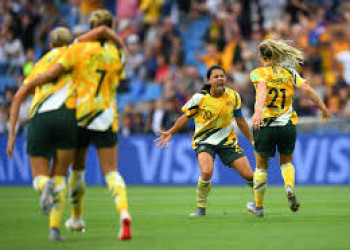 Noruega vence Austrália nos pênaltis e avança na Copa do Mundo